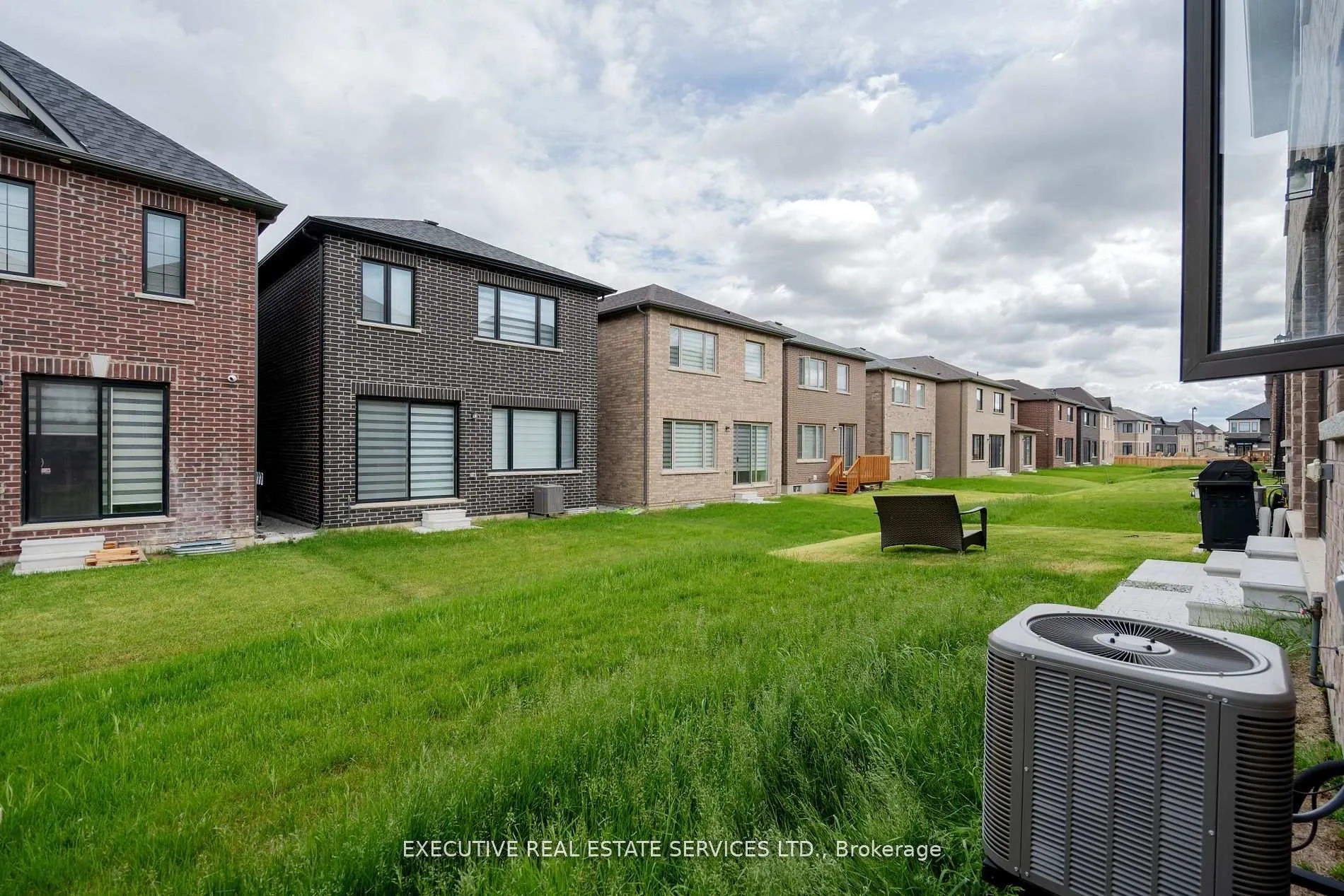 Photo 38 of 35 Moorhart Crescent, Caledon, Rural Caledon — HOMEH