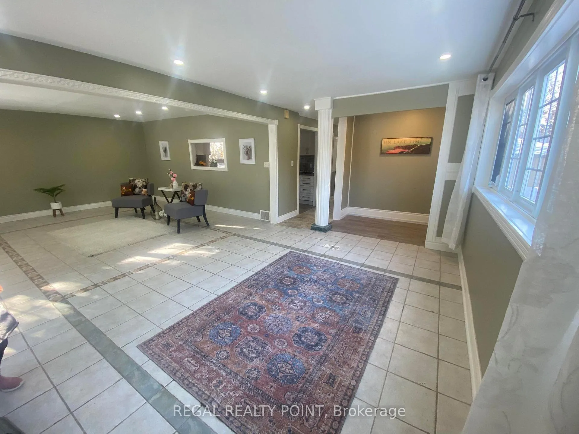 Photo 9 of 983 Pickering Beach Road S, Ajax, South East — HOMEH