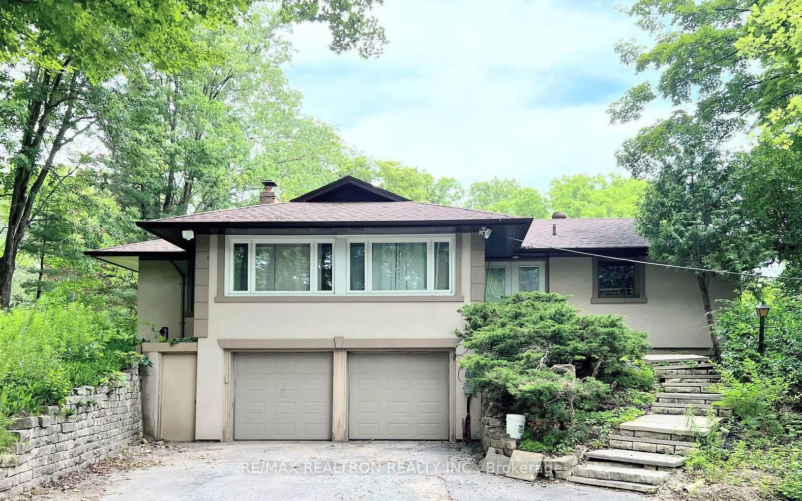 Photo 5 of 9563 Warden Avenue, Markham, Devil's Elbow — HOMEH