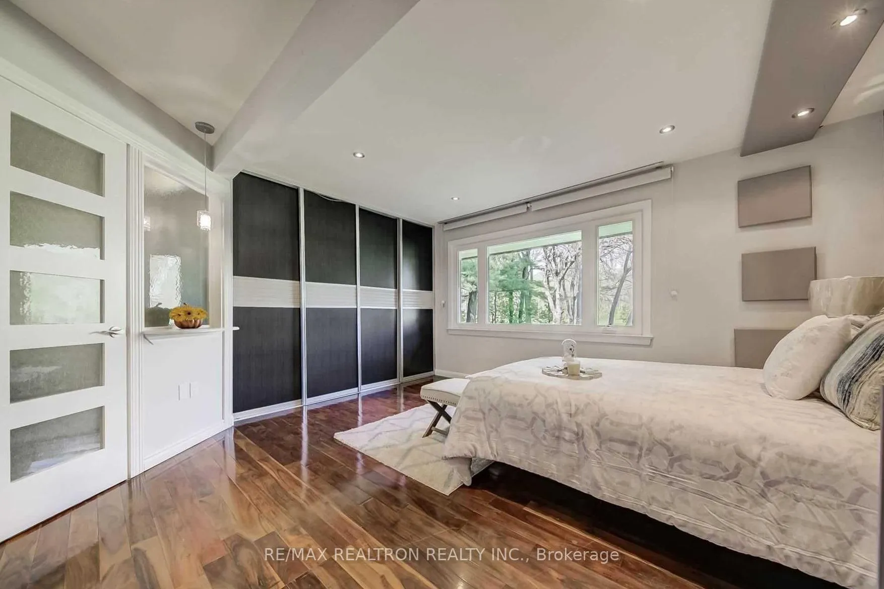 Photo 12 of 9563 Warden Avenue, Markham, Devil's Elbow — HOMEH