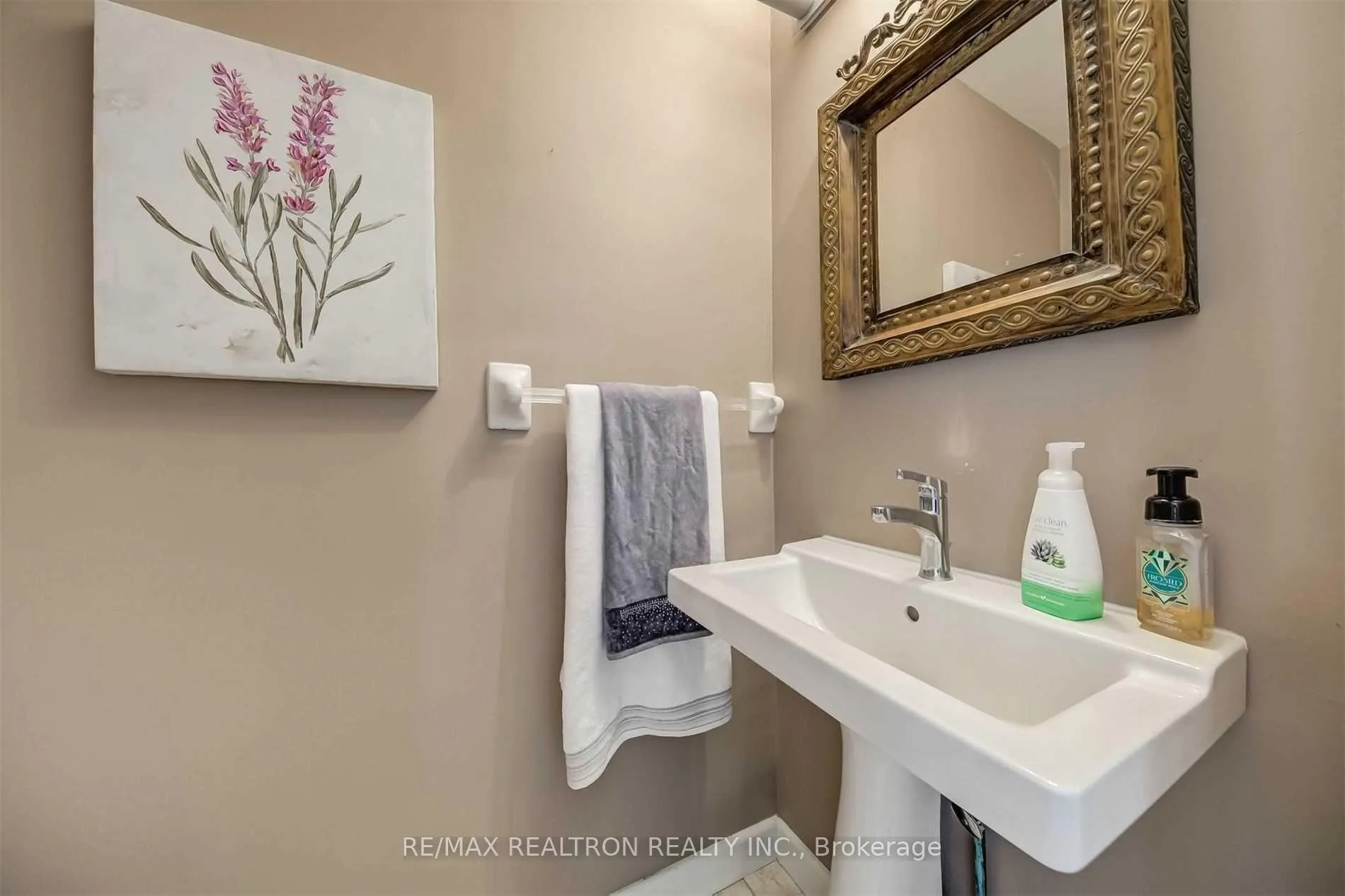 Photo 15 of 9563 Warden Avenue, Markham, Devil's Elbow — HOMEH