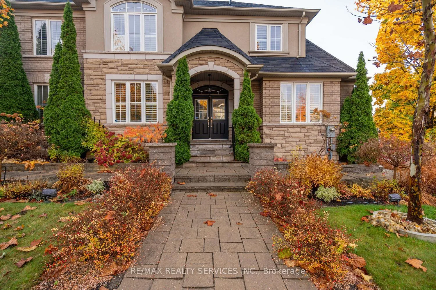 Photo 3 of 21 Whitbread Crescent, Ajax, Northeast Ajax — HOMEH