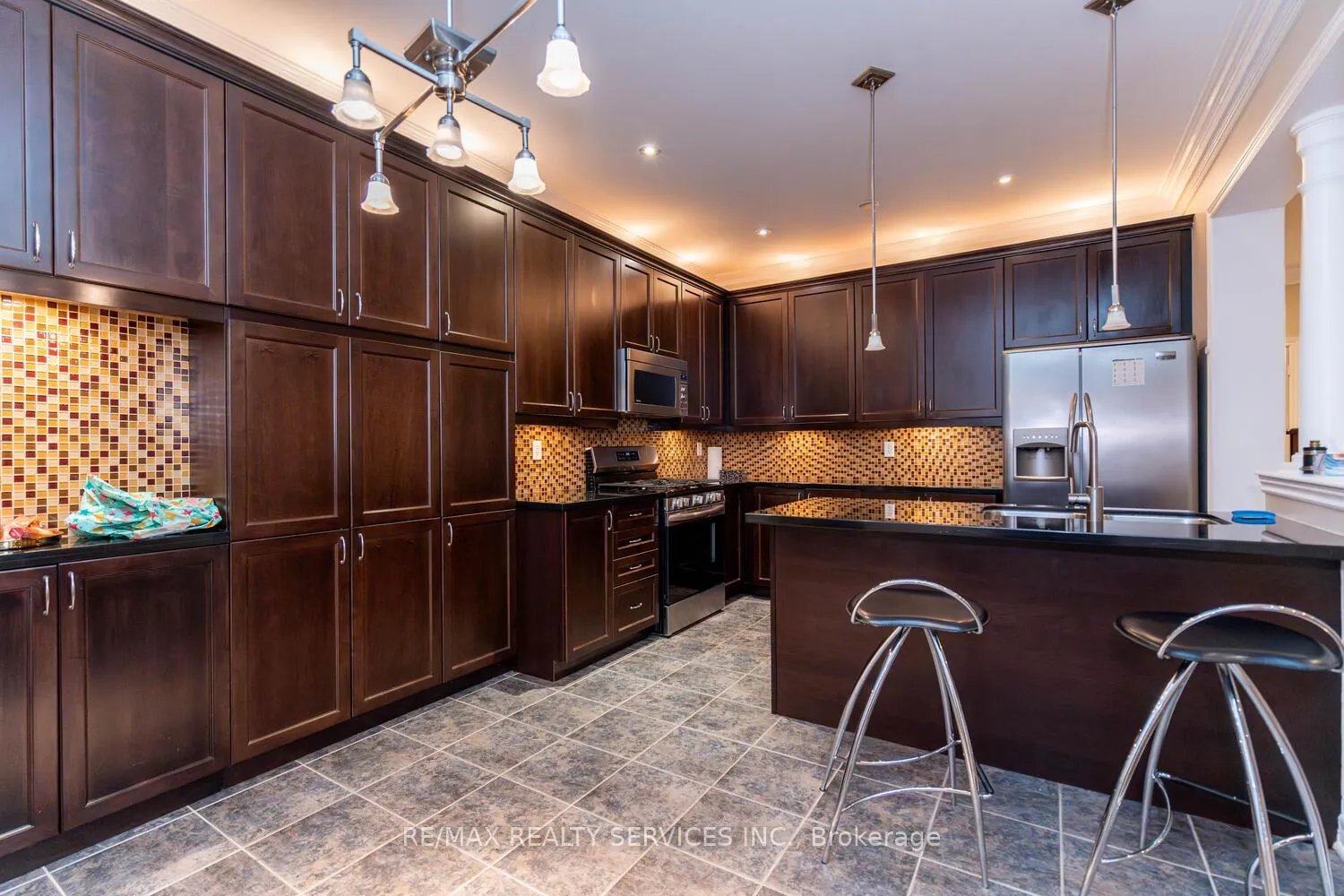 Photo 12 of 21 Whitbread Crescent, Ajax, Northeast Ajax — HOMEH