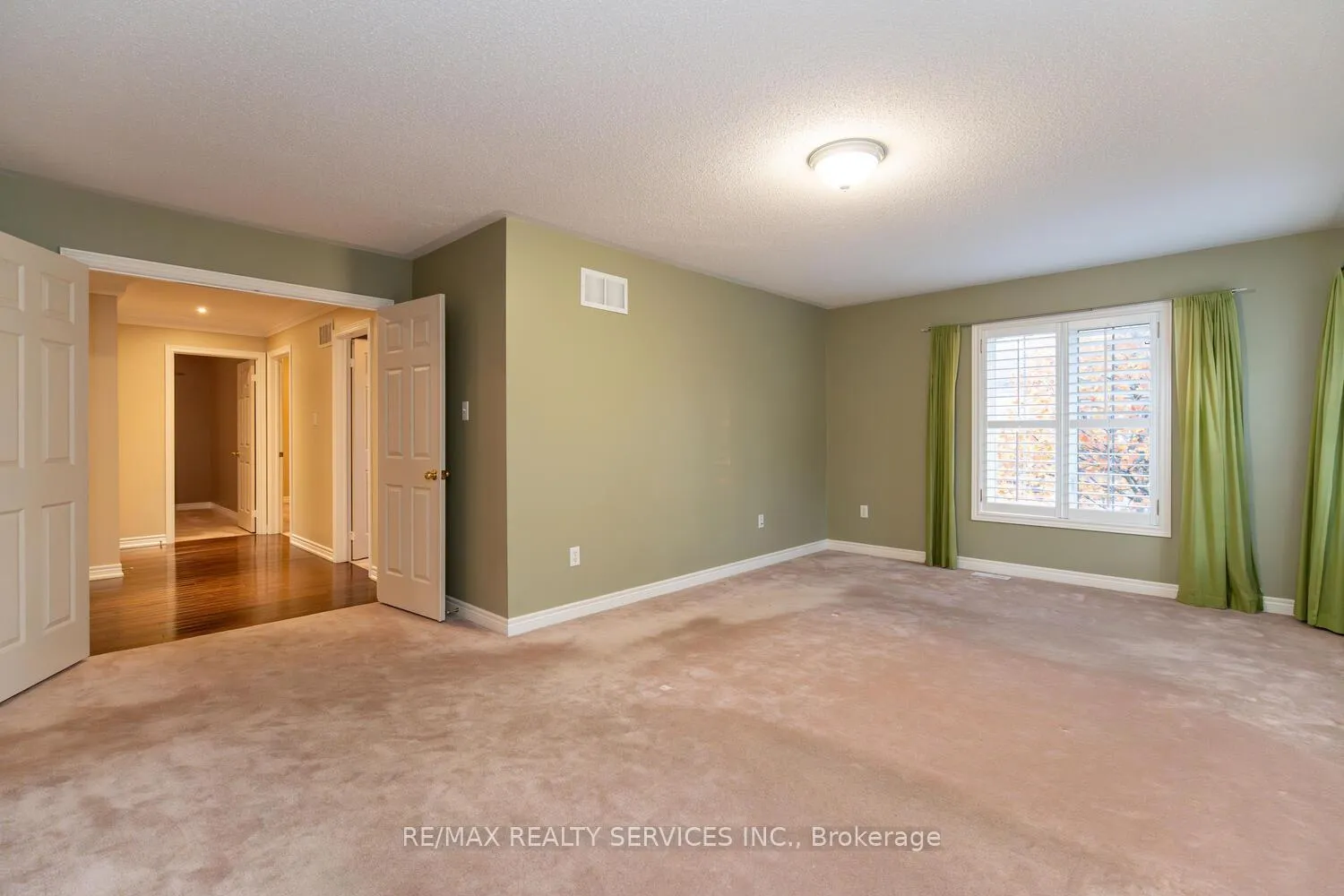 Photo 24 of 21 Whitbread Crescent, Ajax, Northeast Ajax — HOMEH
