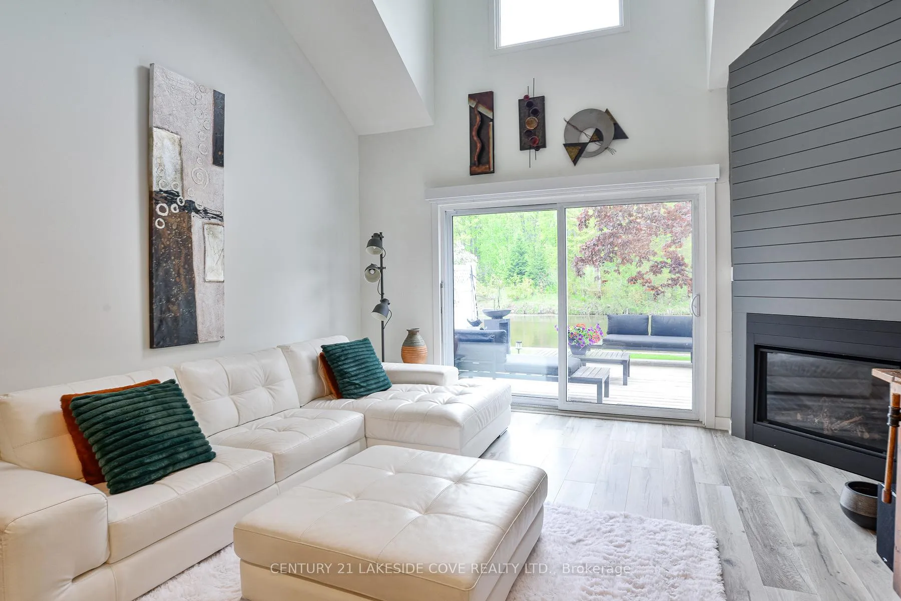Photo 9 of Unit Unit 13, 31 Laguna Parkway, Ramara, Brechin — HOMEH