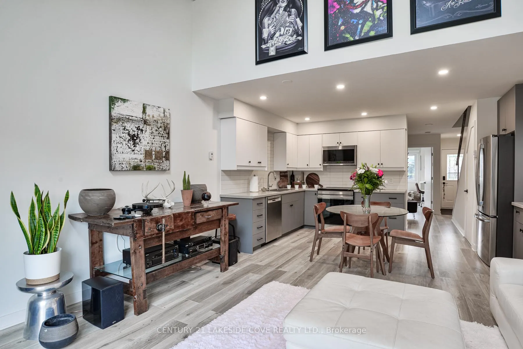Photo 12 of Unit Unit 13, 31 Laguna Parkway, Ramara, Brechin — HOMEH