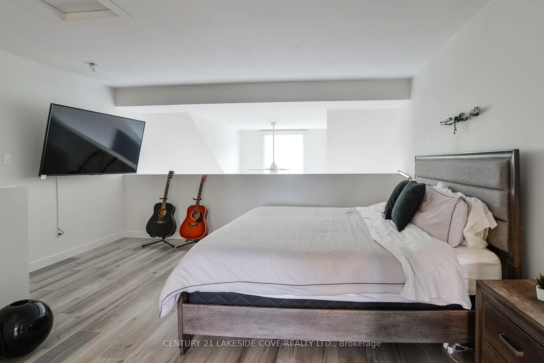 Photo 18 of Unit Unit 13, 31 Laguna Parkway, Ramara, Brechin — HOMEH