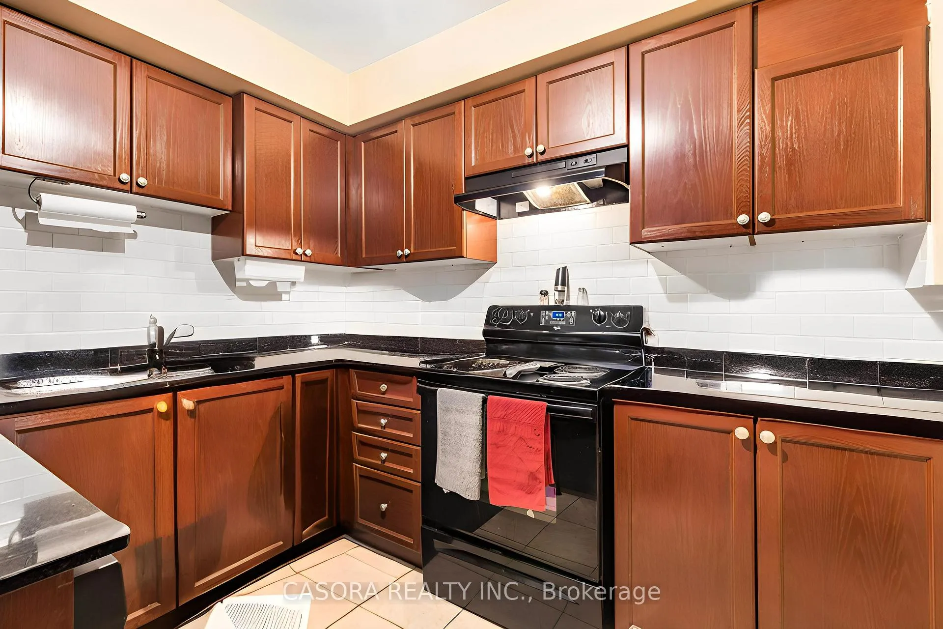 Photo 5 of 454 Beach Boulevard, Hamilton, Hamilton Beach — HOMEH