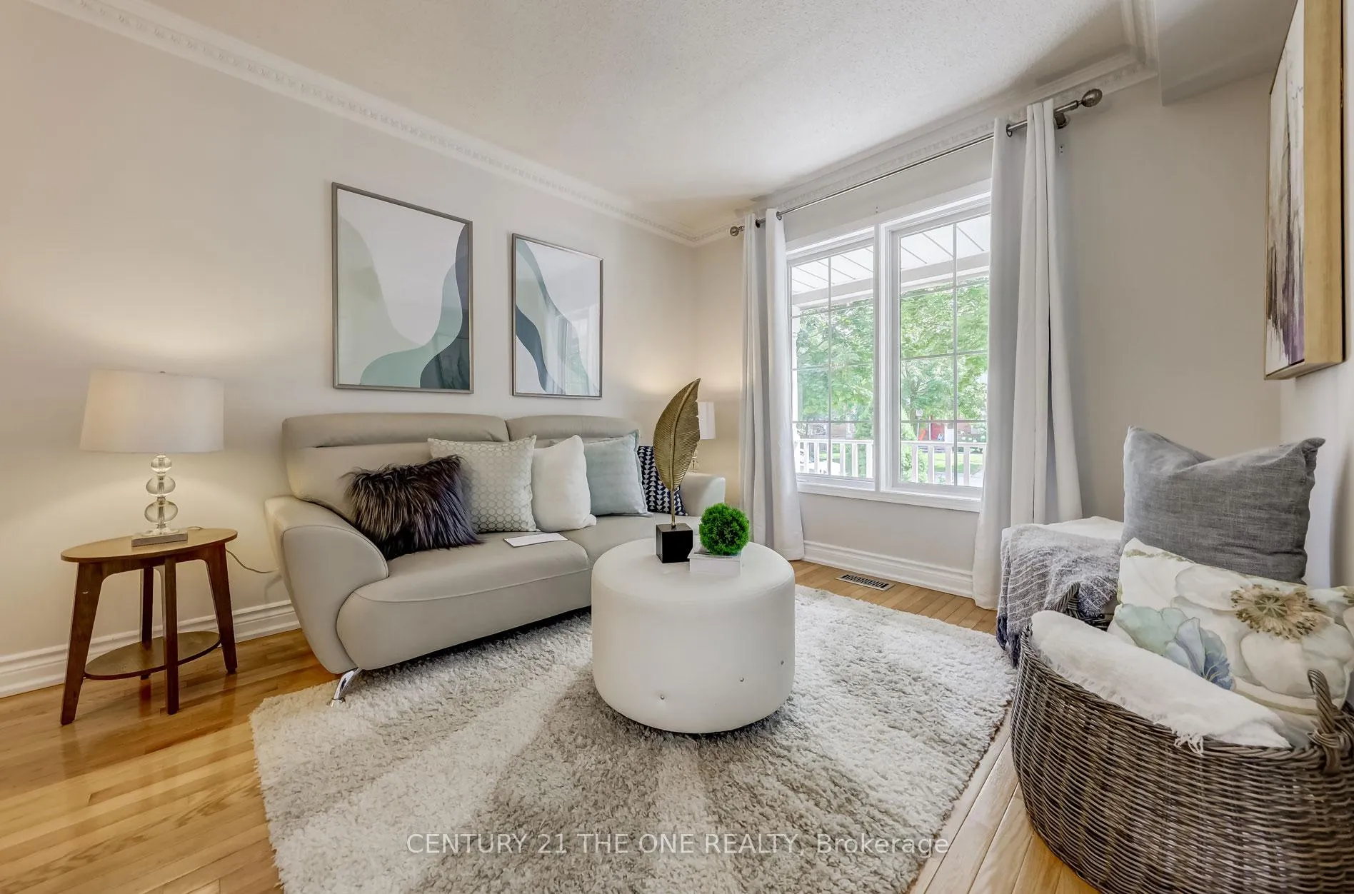 Photo 2 of 116 Hollandview Trail, Aurora, Bayview Wellington — HOMEH