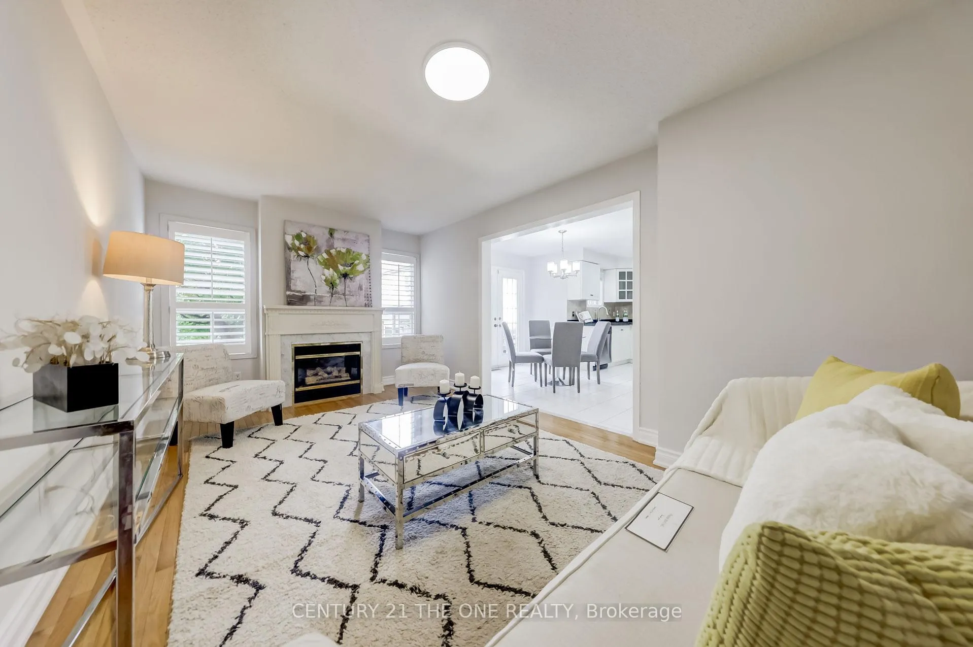 Photo 9 of 116 Hollandview Trail, Aurora, Bayview Wellington — HOMEH
