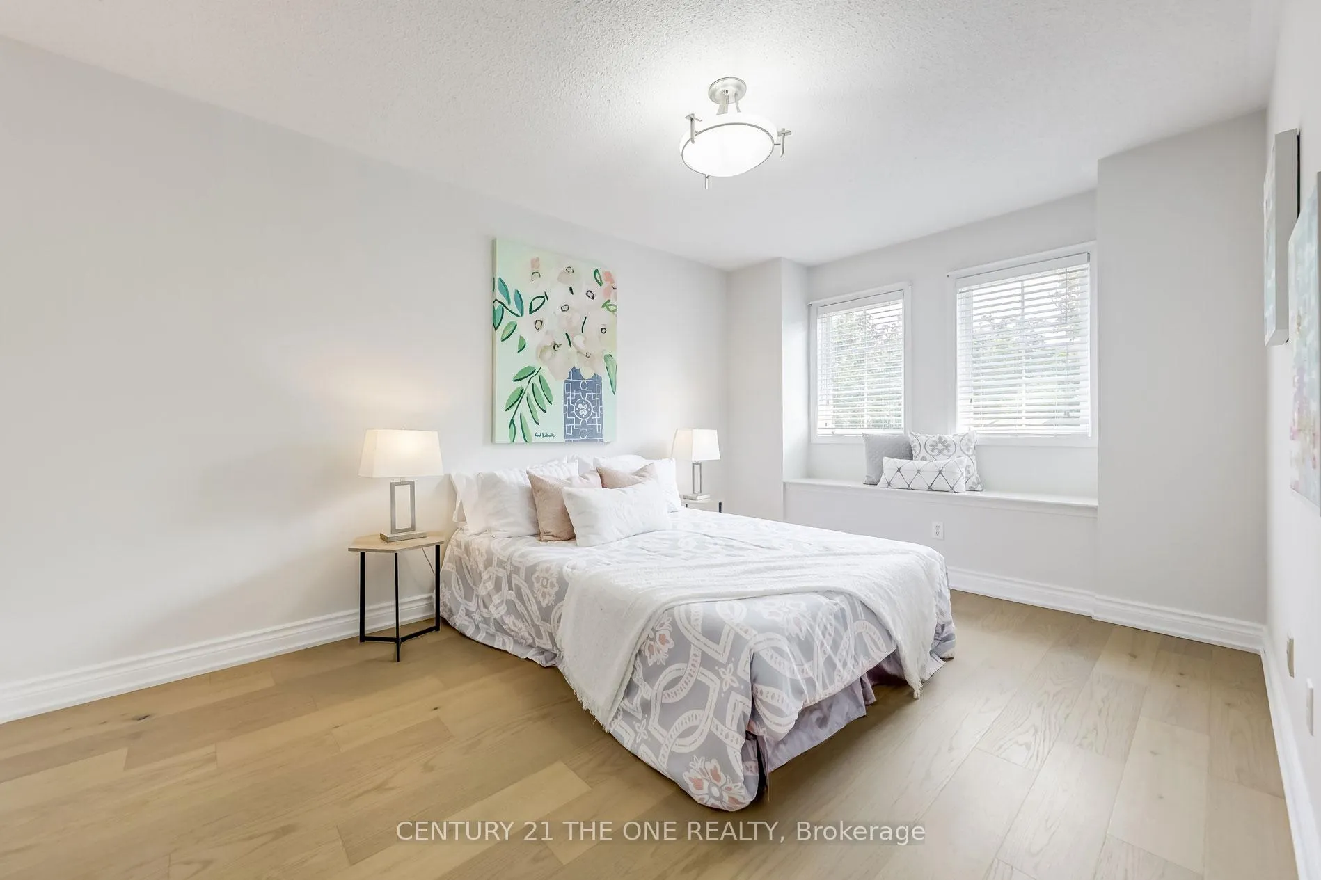 Photo 13 of 116 Hollandview Trail, Aurora, Bayview Wellington — HOMEH
