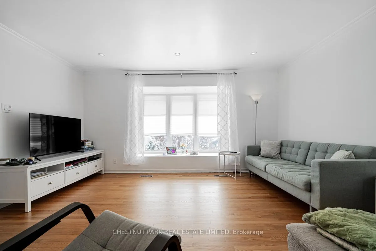 Photo 4 of 52 Tefley Road, North York, Newtonbrook West — HOMEH