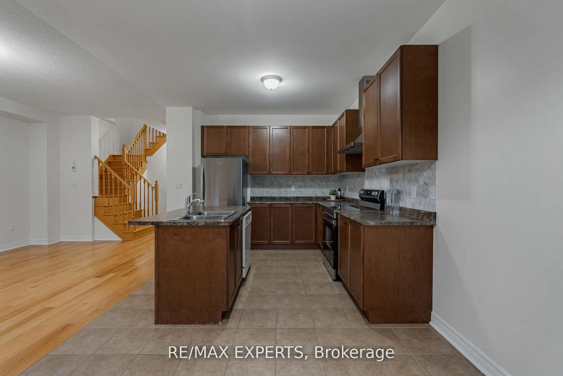 Photo 12 of 41 McCabe Lane, New Tecumseth, Tottenham — HOMEH