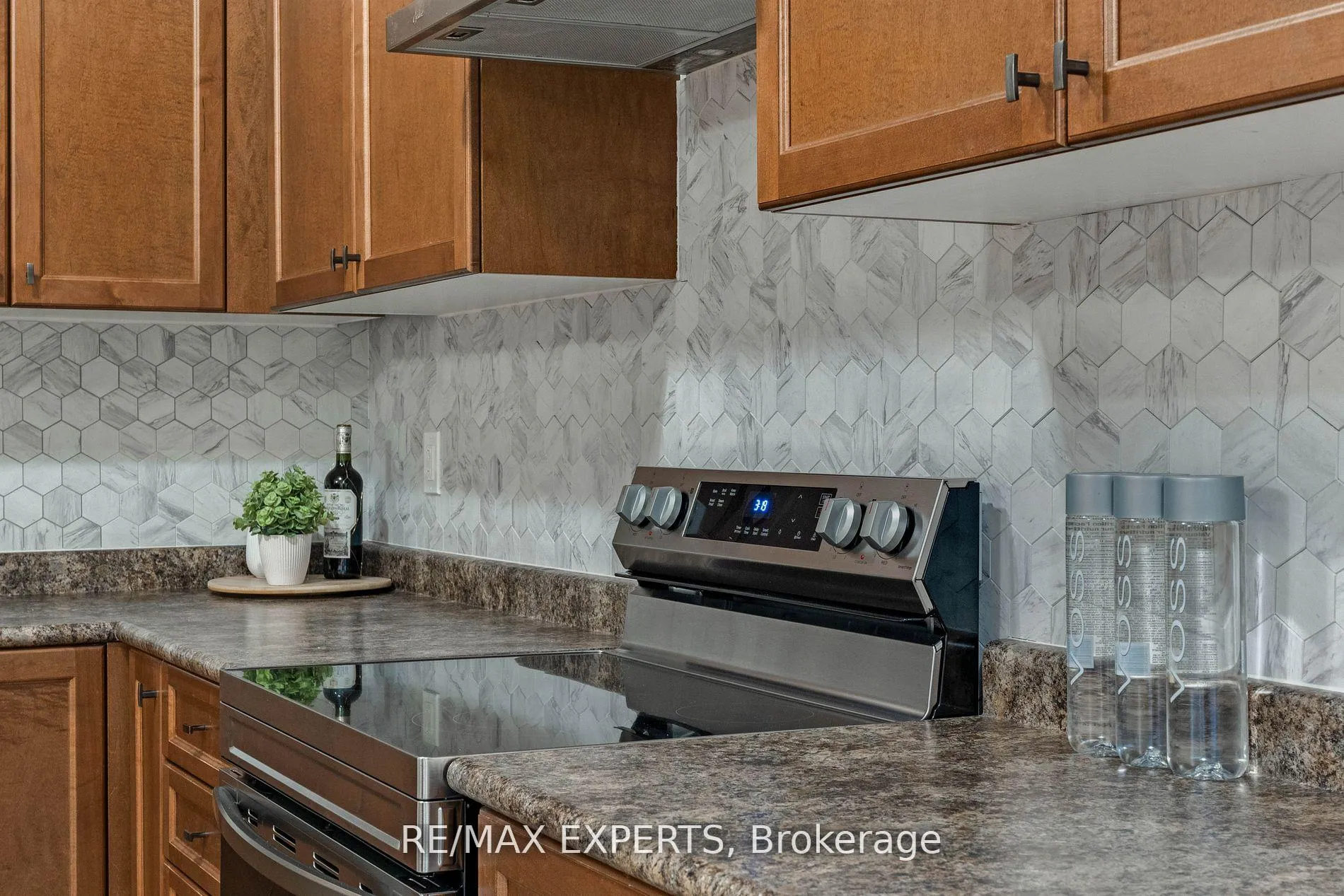 Photo 13 of 41 McCabe Lane, New Tecumseth, Tottenham — HOMEH