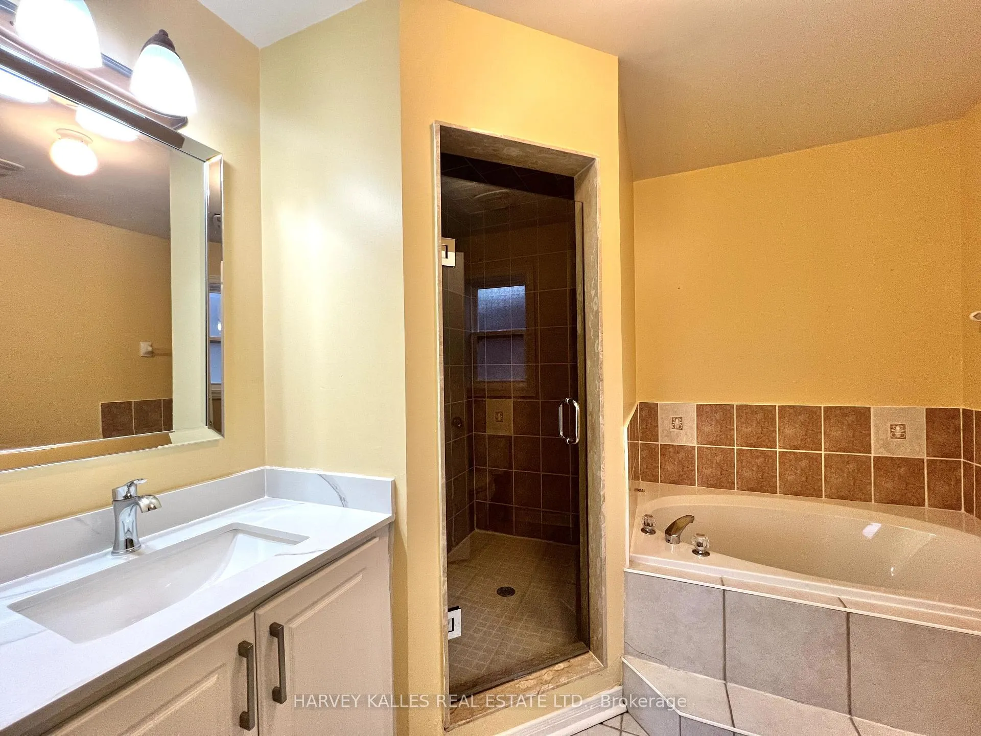 Photo 17 of 55 Native Landing, Brampton, Fletcher's Creek Village — HOMEH