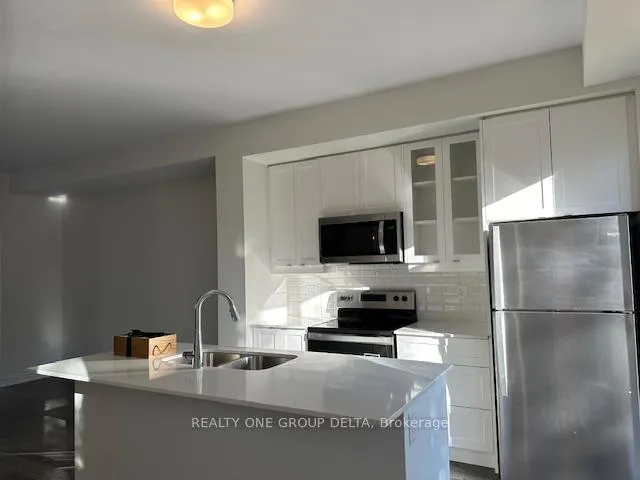 Photo 2 of 39 Folcroft (Upper) Street, Brampton, Credit Valley — HOMEH