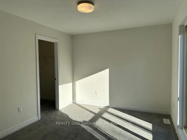 Photo 23 of 39 Folcroft (Upper) Street, Brampton, Credit Valley — HOMEH