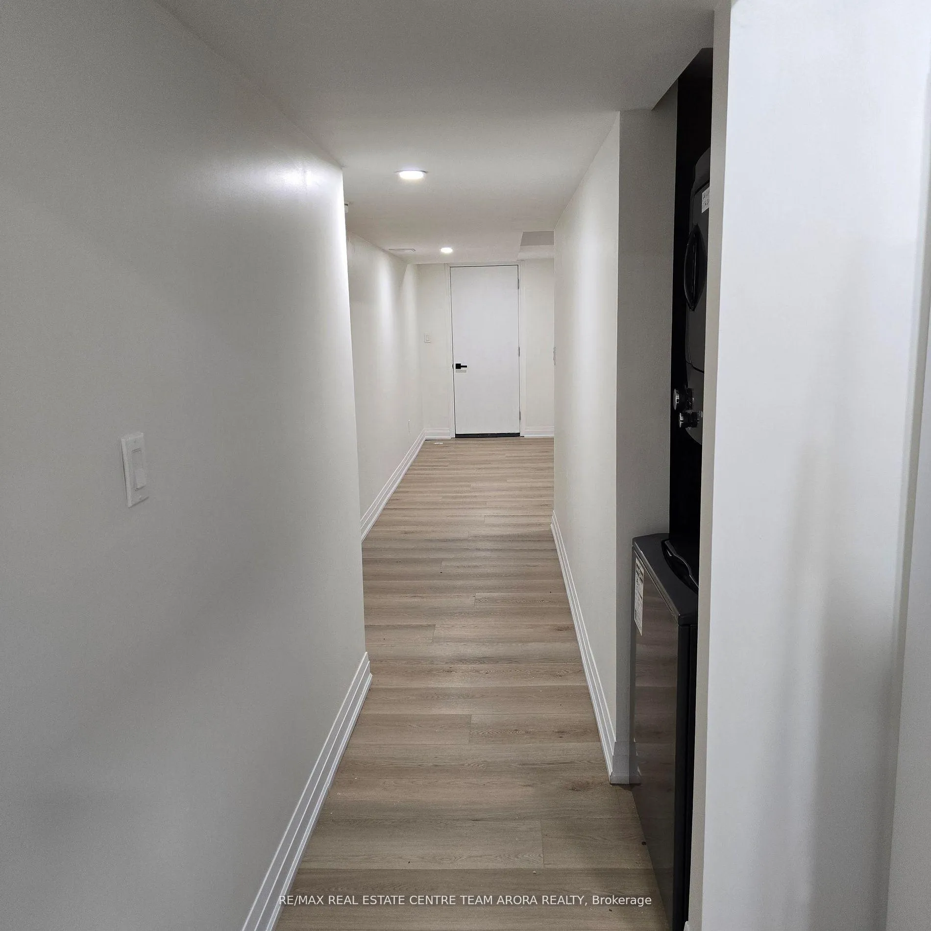 Photo 4 of Unit Bsmt, 18 Donald Ficht Crescent, Brampton, Northwest Brampton — HOMEH