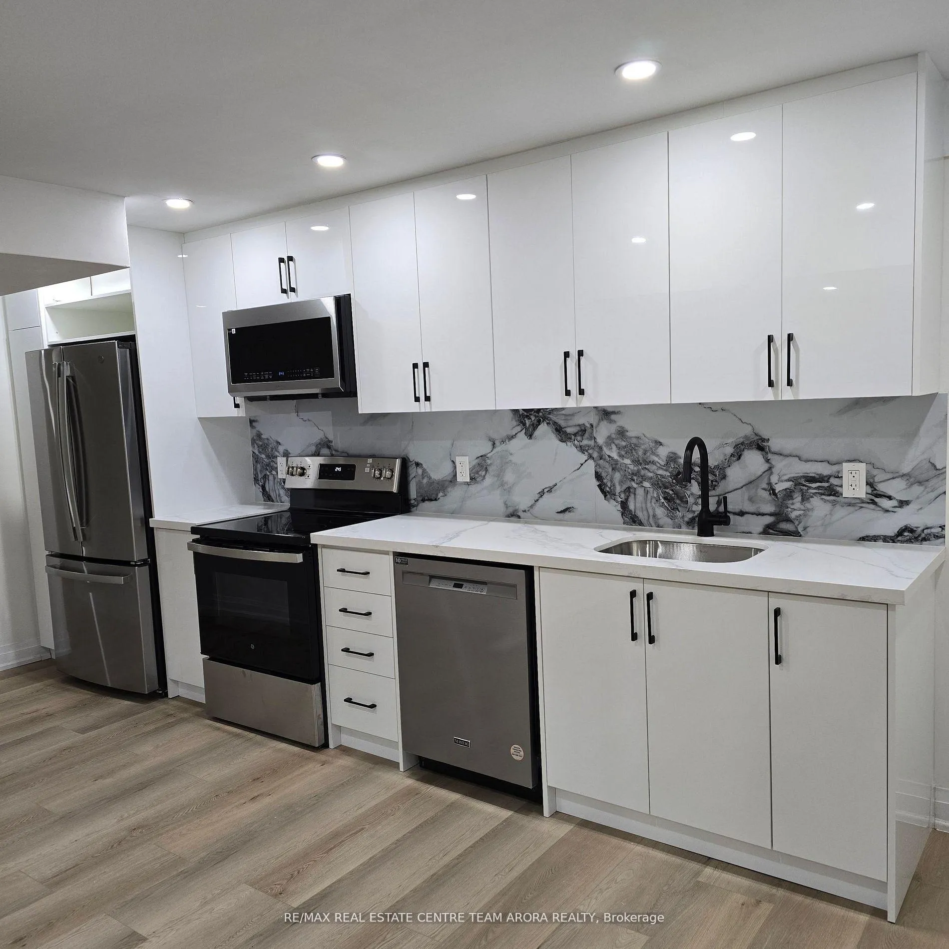 Photo 6 of Unit Bsmt, 18 Donald Ficht Crescent, Brampton, Northwest Brampton — HOMEH
