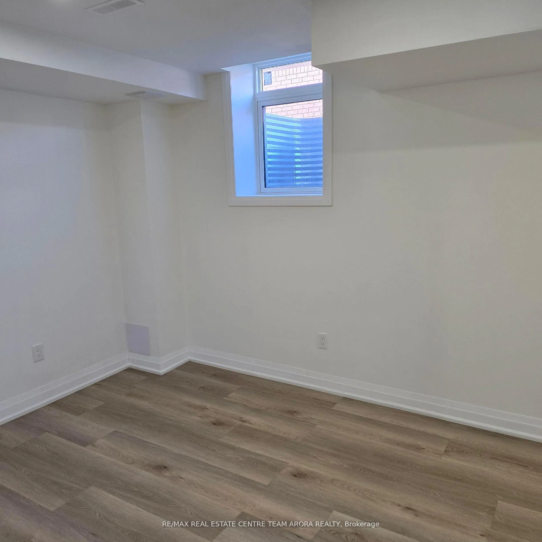 Photo 7 of Unit Bsmt, 18 Donald Ficht Crescent, Brampton, Northwest Brampton — HOMEH
