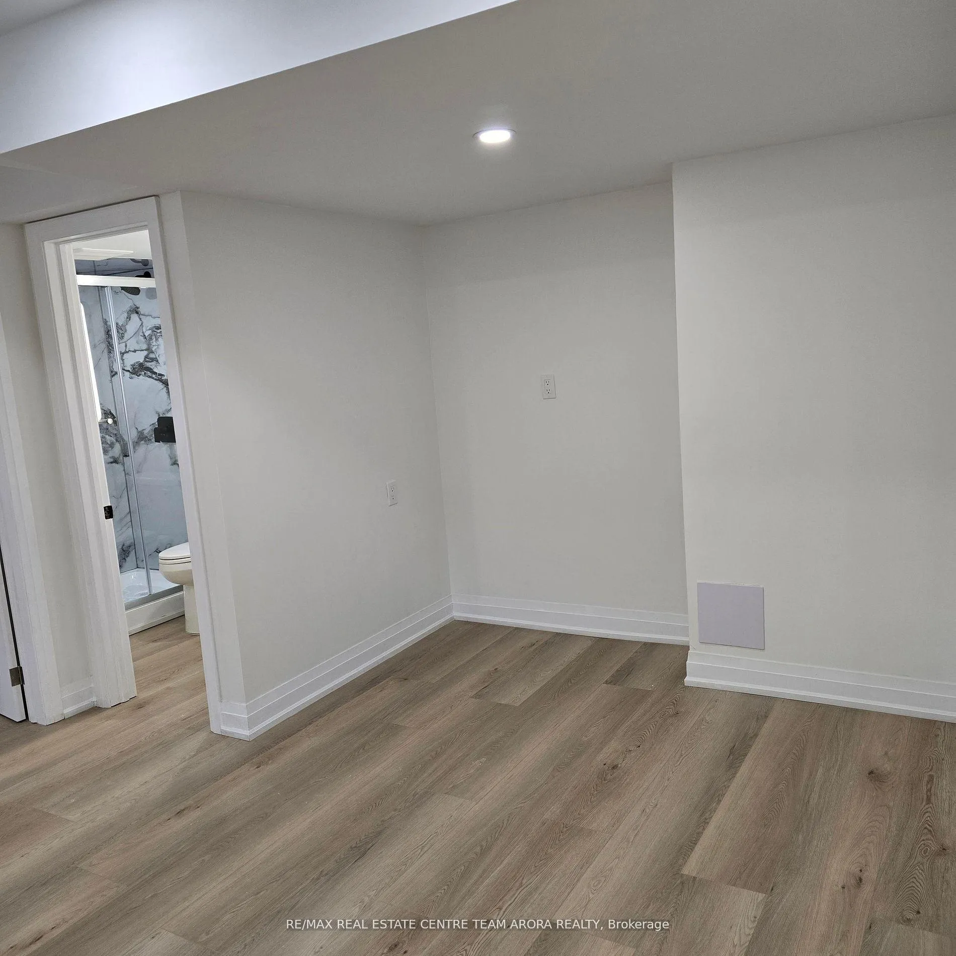 Photo 11 of Unit Bsmt, 18 Donald Ficht Crescent, Brampton, Northwest Brampton — HOMEH