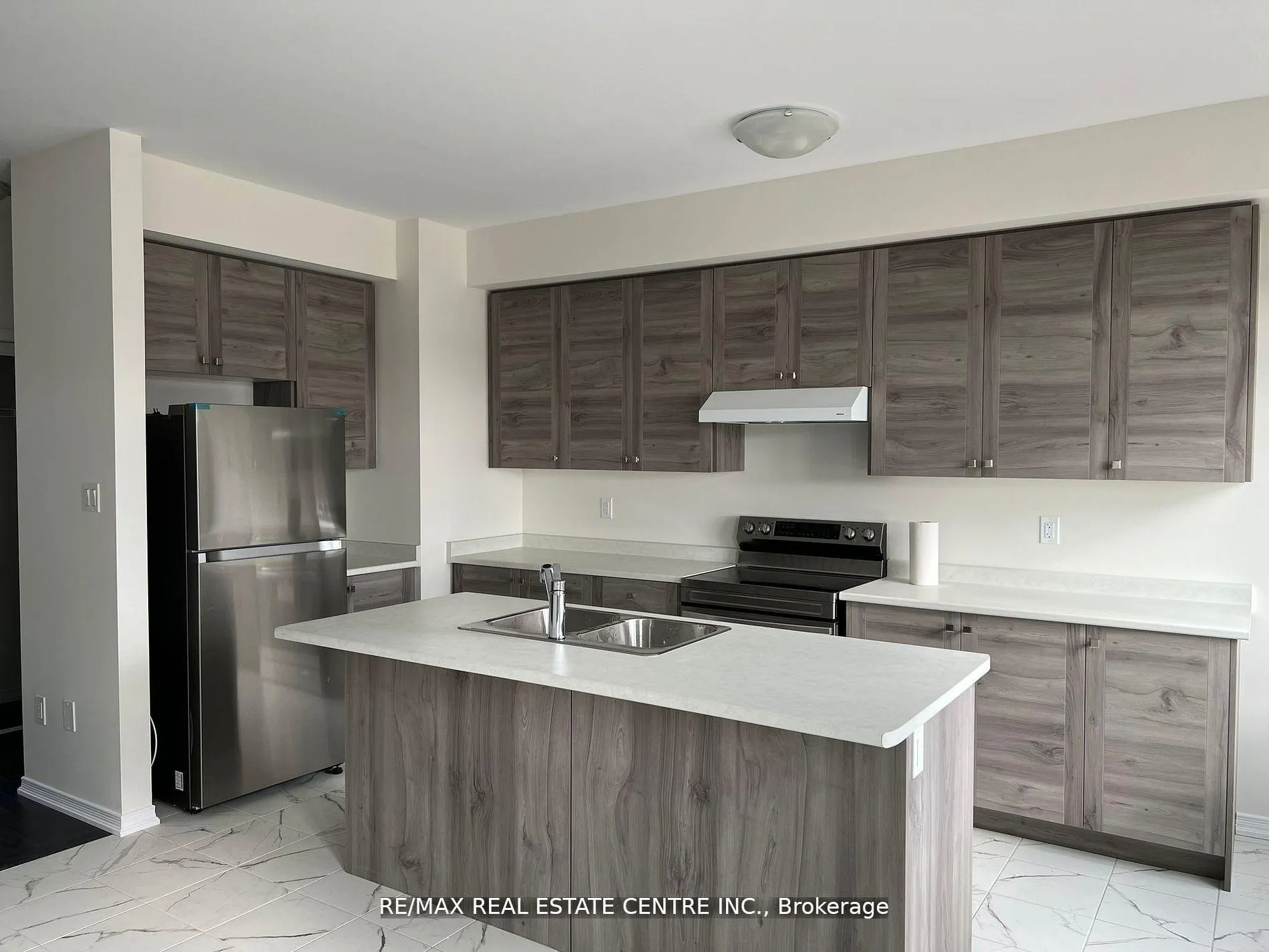 Photo 3 of 255 gillespie Drive, Brant, Brantford Twp — HOMEH