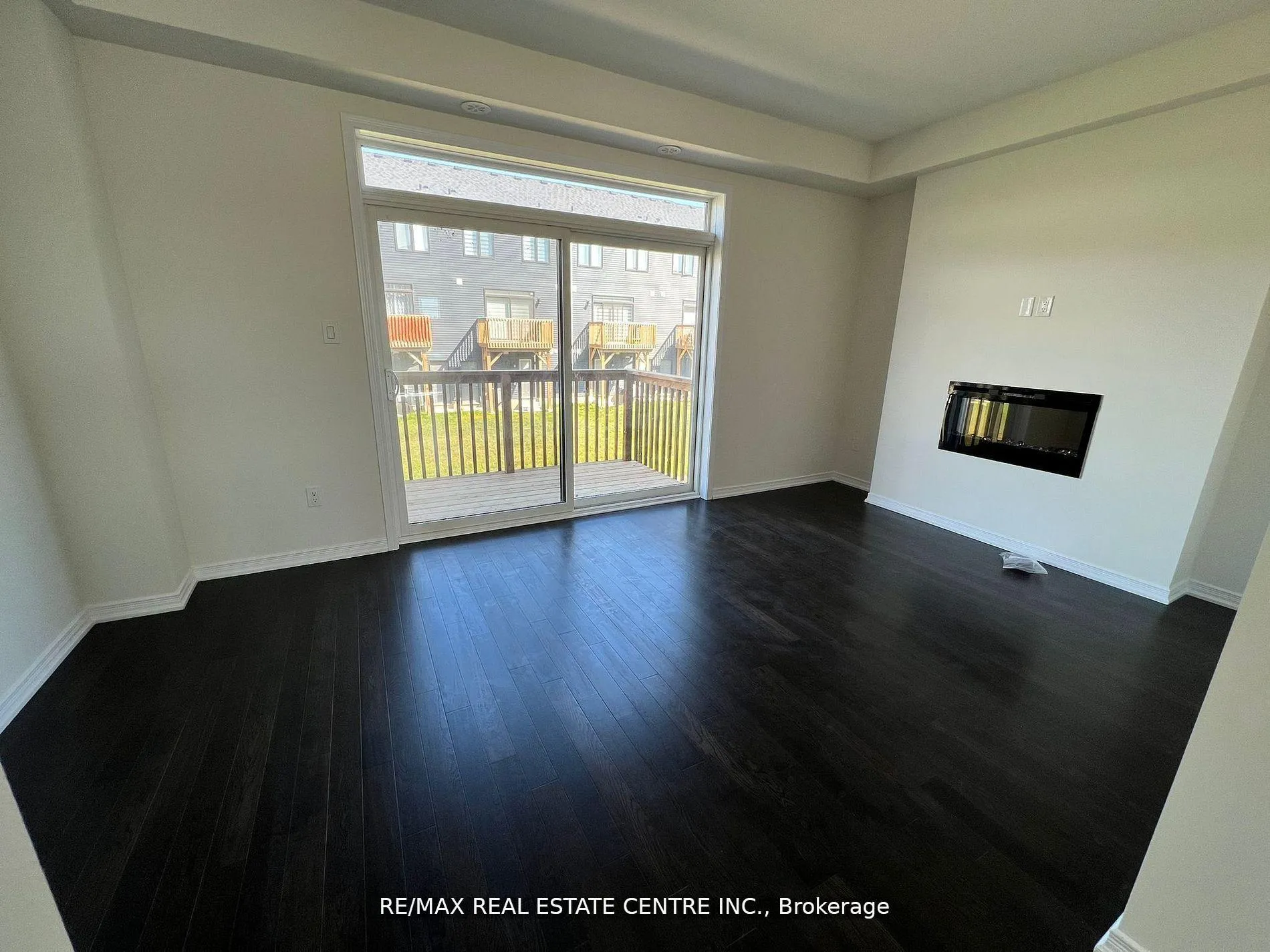 Photo 4 of 255 gillespie Drive, Brant, Brantford Twp — HOMEH