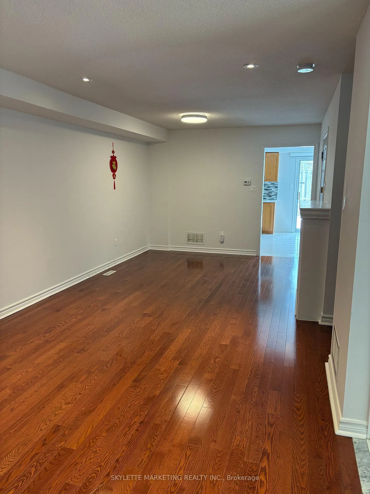 Photo 3 of 307 Milliken Meadow Drive, Markham, Milliken Mills West — HOMEH