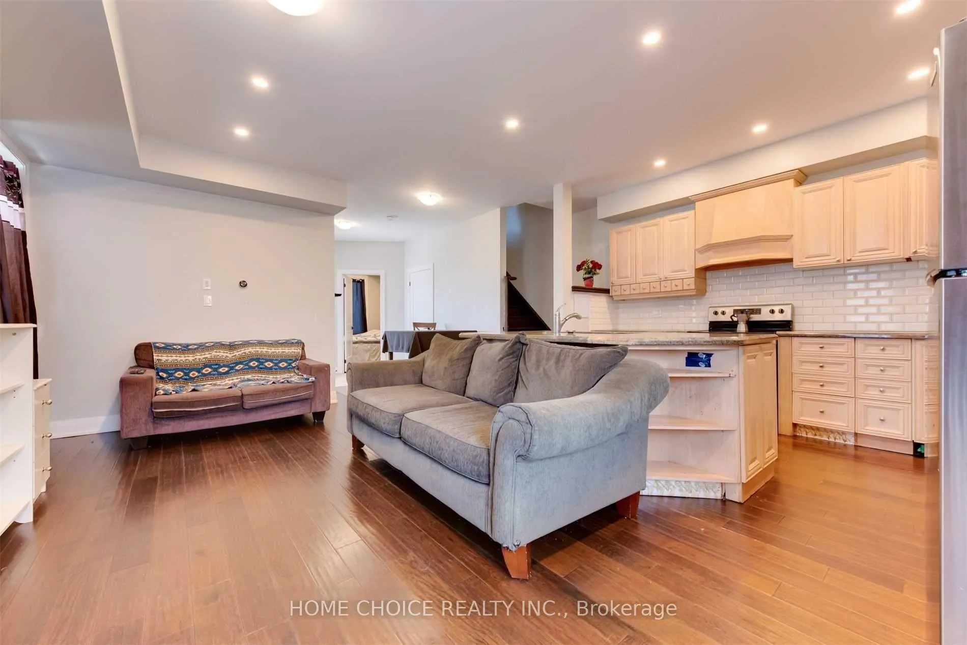 Photo 5 of 27 Stonehart Lane, Barrie, East Bayfield — HOMEH