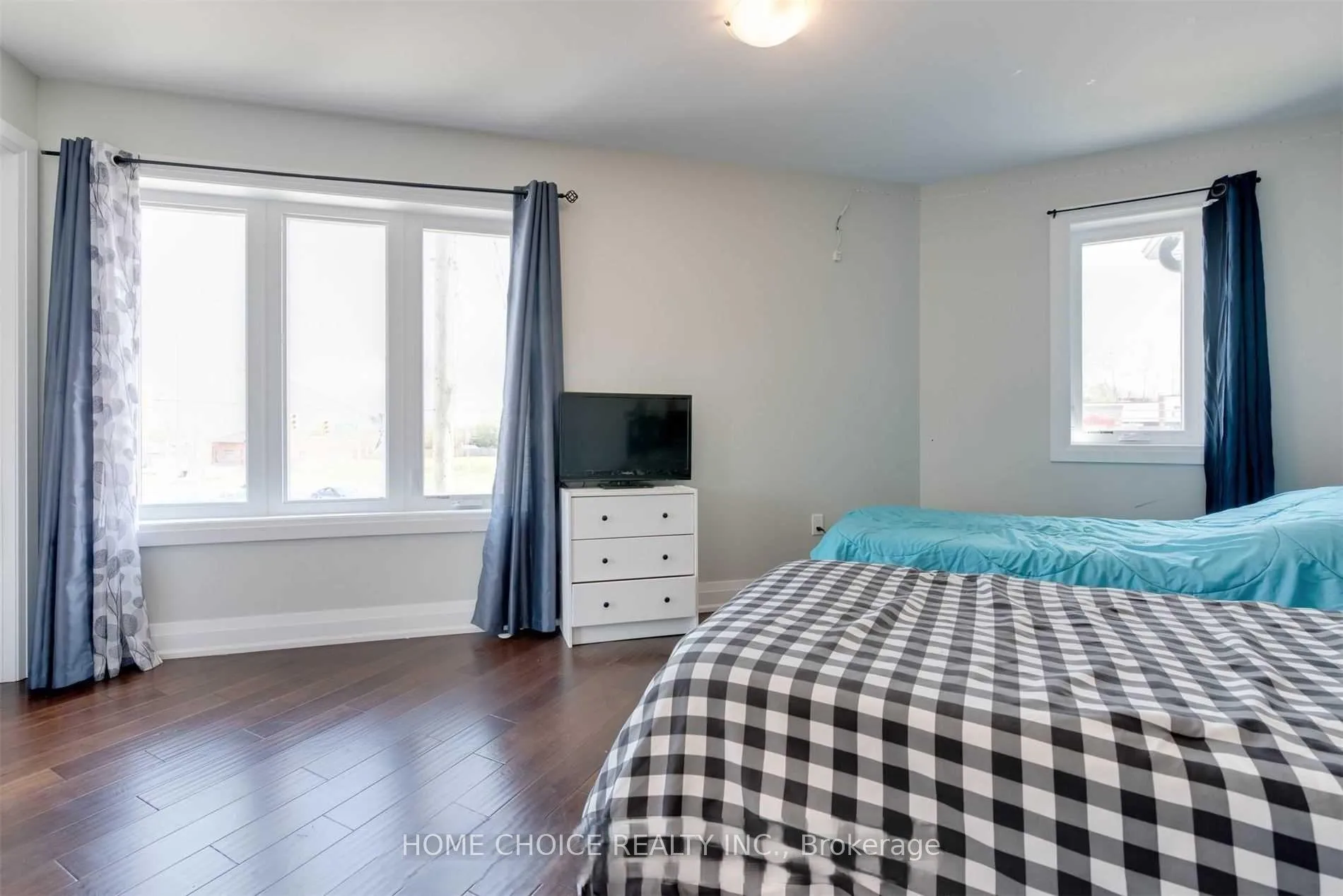 Photo 11 of 27 Stonehart Lane, Barrie, East Bayfield — HOMEH