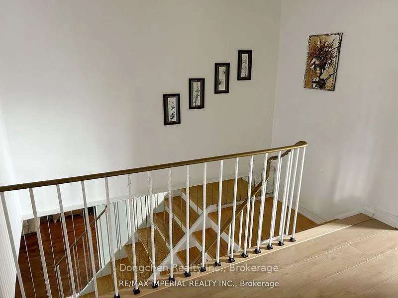 Photo 8 of 145 Risebrough Circuit, Markham, Milliken Mills West — HOMEH
