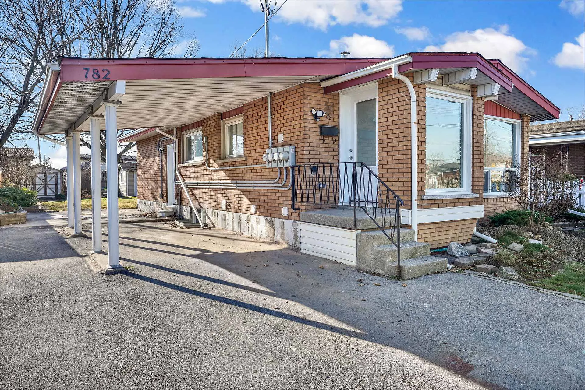 Photo 2 of Unit A, 782 Mohawk Road, Hamilton, Hampton Heights — HOMEH
