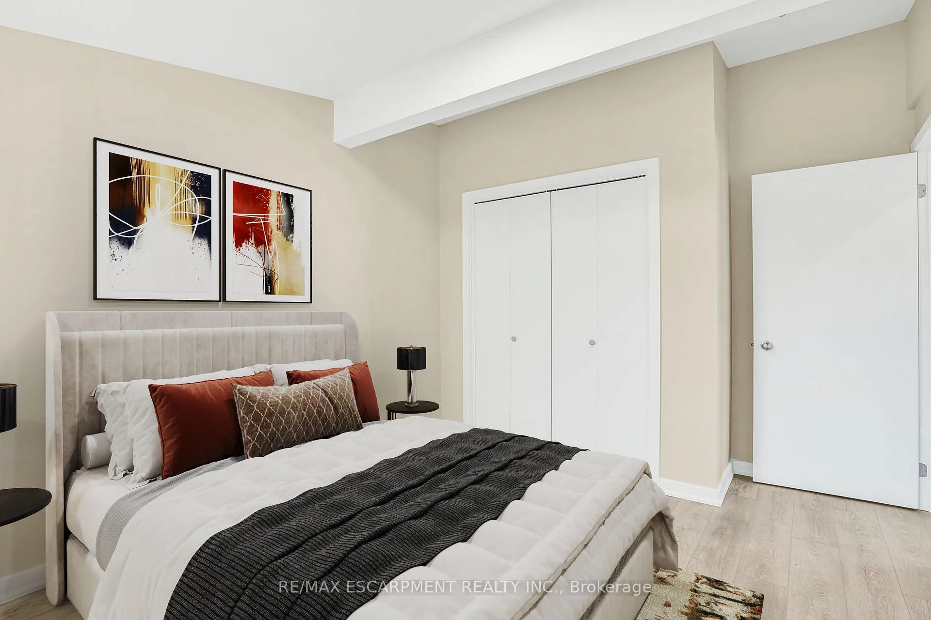 Photo 6 of Unit A, 782 Mohawk Road, Hamilton, Hampton Heights — HOMEH