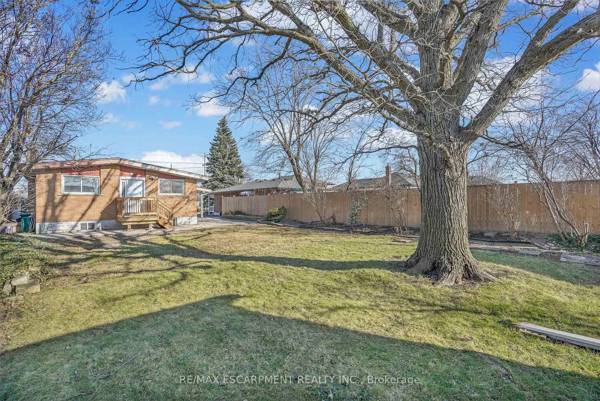 Photo 8 of Unit A, 782 Mohawk Road, Hamilton, Hampton Heights — HOMEH