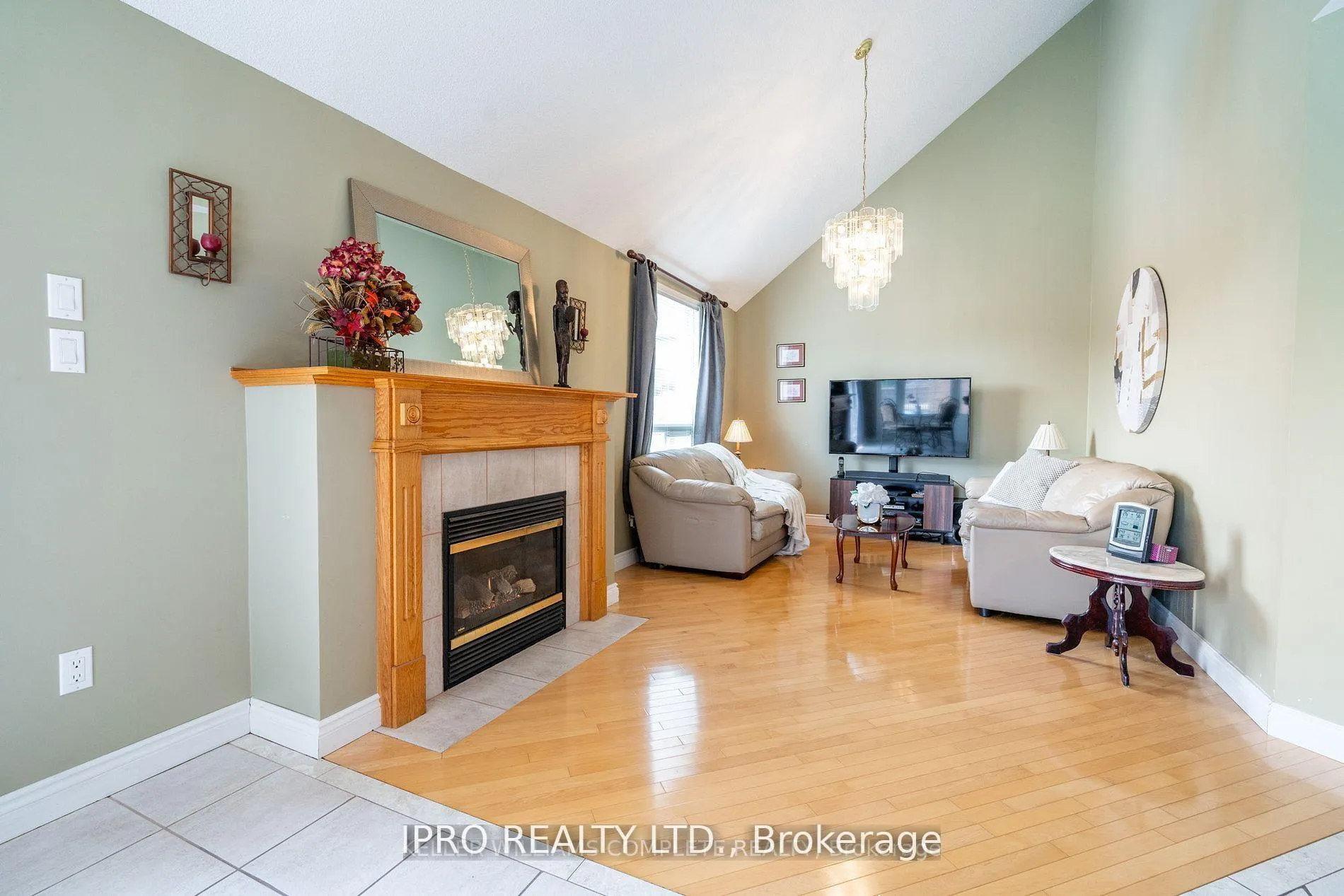 Photo 7 of 186 Locheed Drive, Hamilton, Lisgar — HOMEH