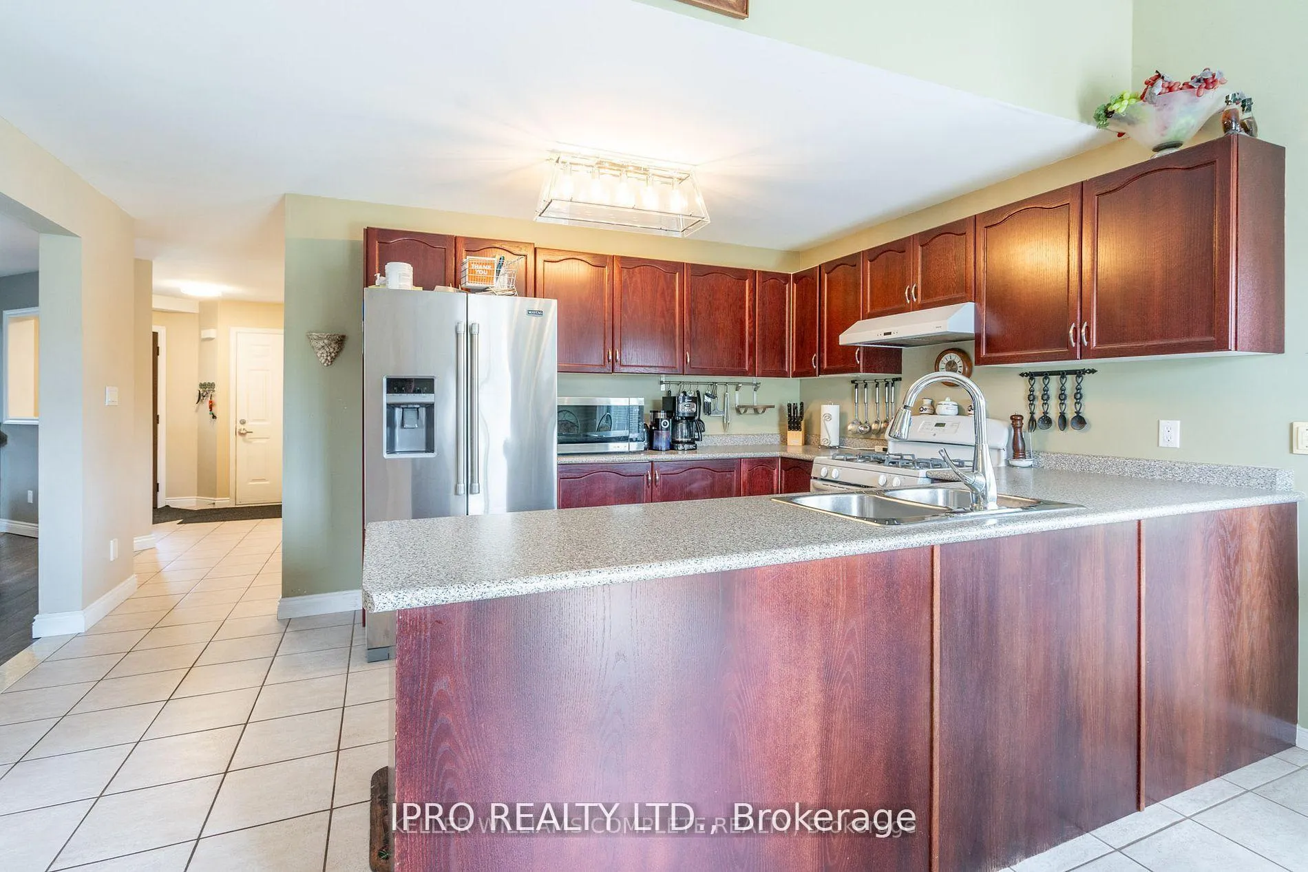 Photo 11 of 186 Locheed Drive, Hamilton, Lisgar — HOMEH