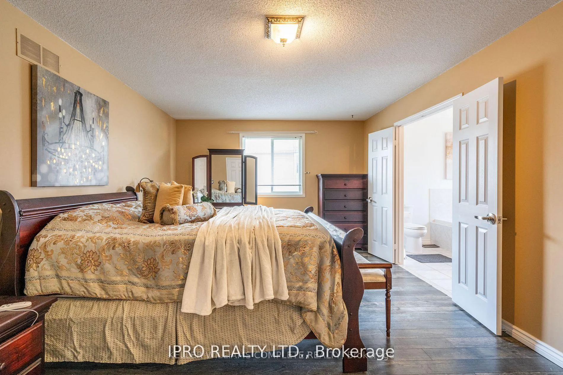 Photo 13 of 186 Locheed Drive, Hamilton, Lisgar — HOMEH