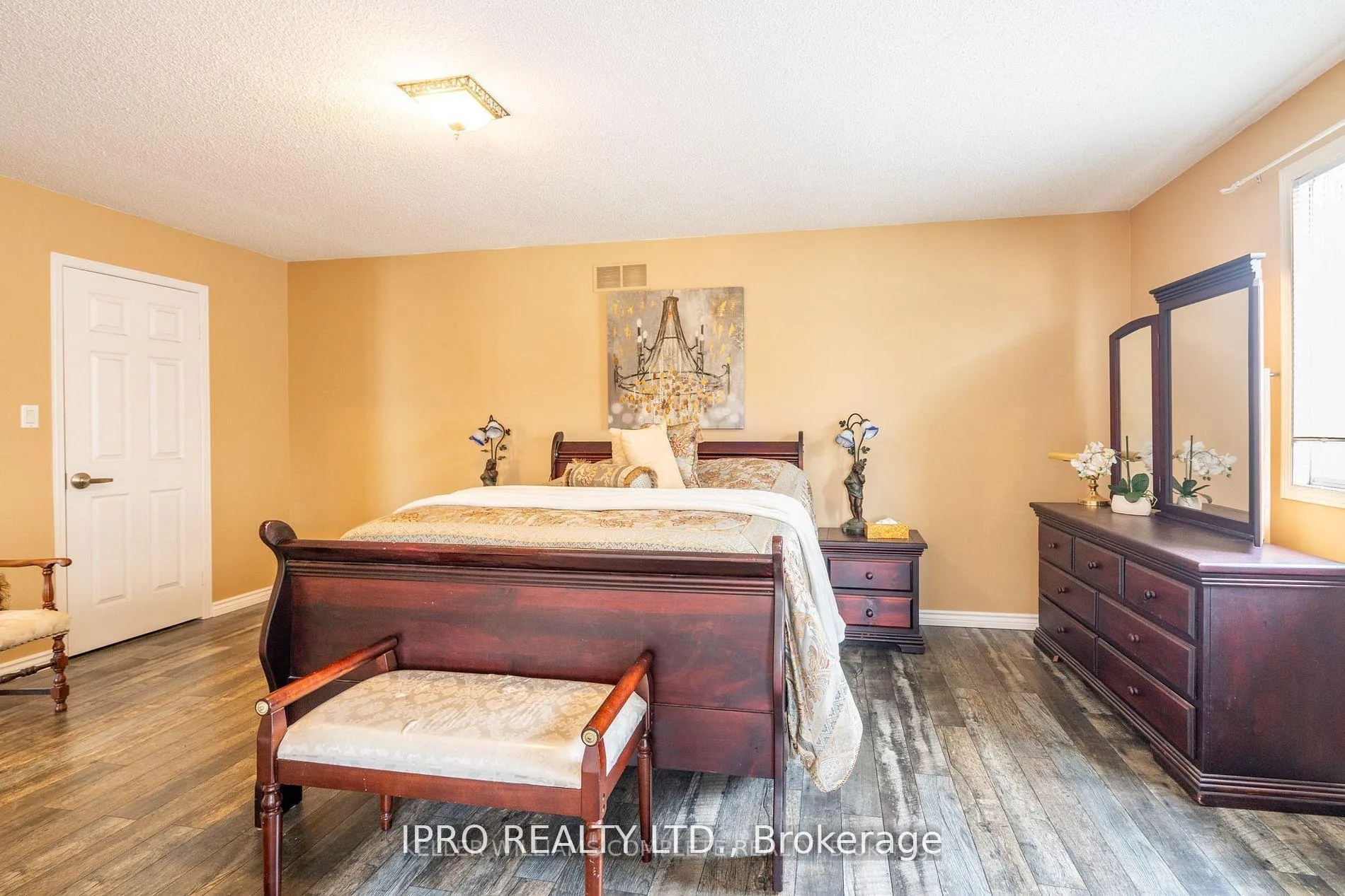 Photo 16 of 186 Locheed Drive, Hamilton, Lisgar — HOMEH