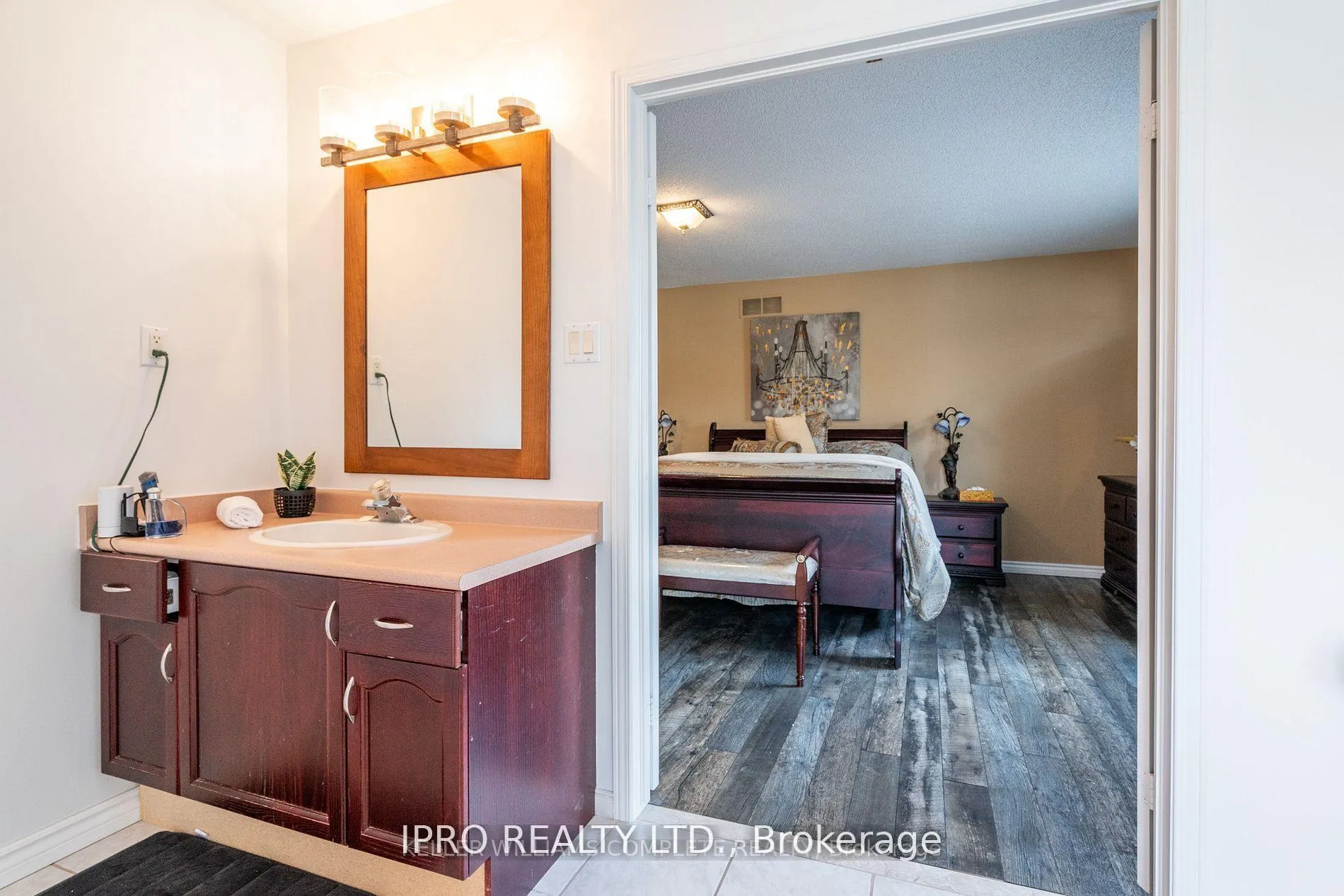 Photo 17 of 186 Locheed Drive, Hamilton, Lisgar — HOMEH