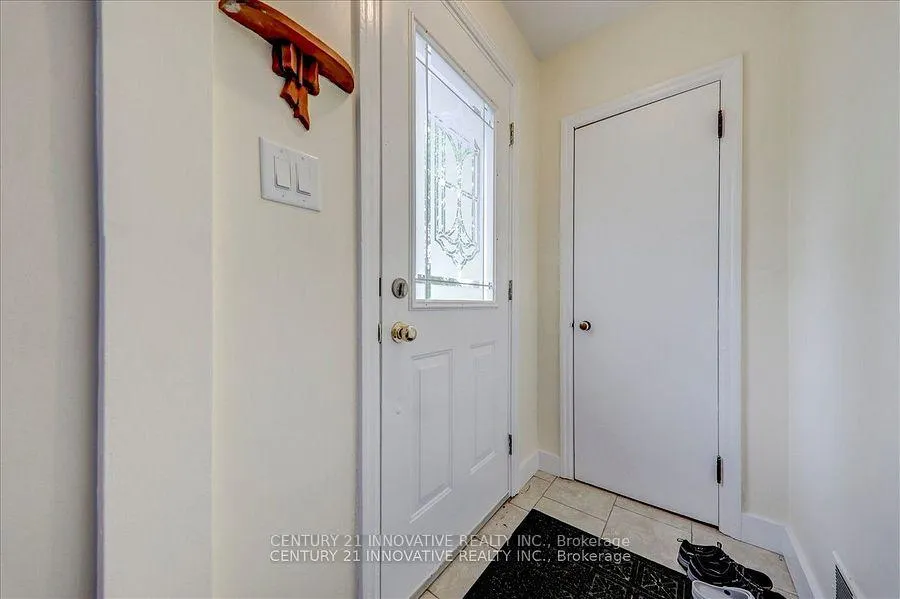 Photo 4 of 449 Fernhill Boulevard, Oshawa, McLaughlin — HOMEH