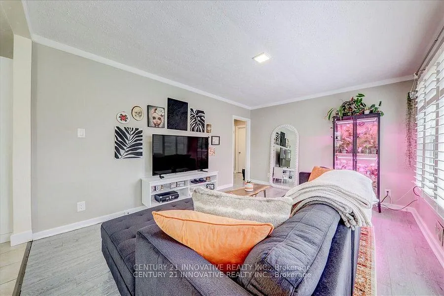 Photo 5 of 449 Fernhill Boulevard, Oshawa, McLaughlin — HOMEH