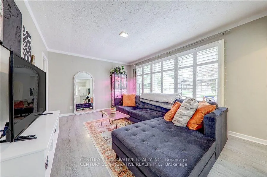 Photo 6 of 449 Fernhill Boulevard, Oshawa, McLaughlin — HOMEH