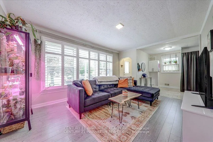 Photo 7 of 449 Fernhill Boulevard, Oshawa, McLaughlin — HOMEH