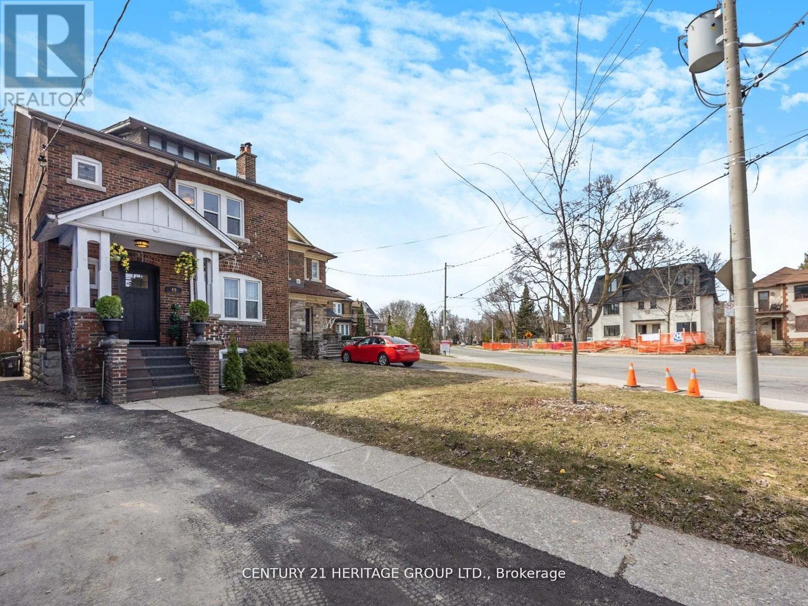 Photo 1 of 49 Yonge Boulevard, Toronto, Lawrence Park North — HOMEH