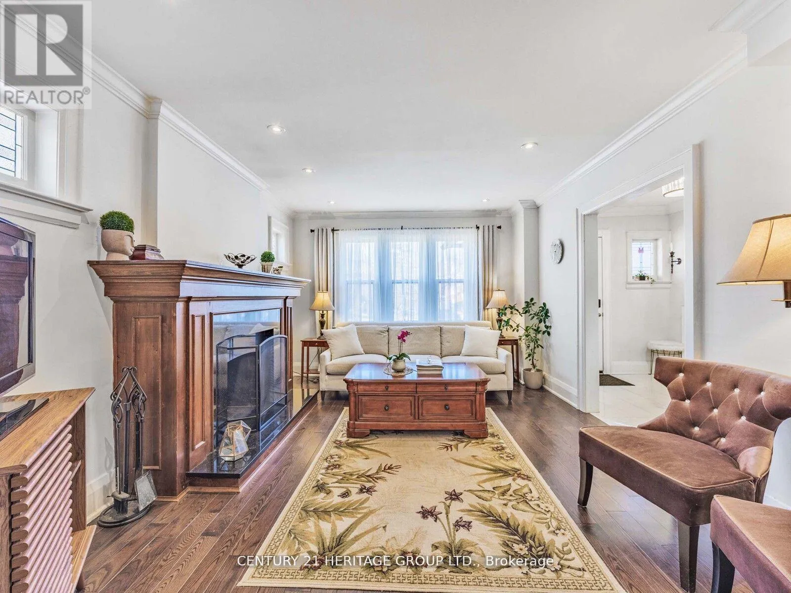 Photo 6 of 49 Yonge Boulevard, Toronto, Lawrence Park North — HOMEH