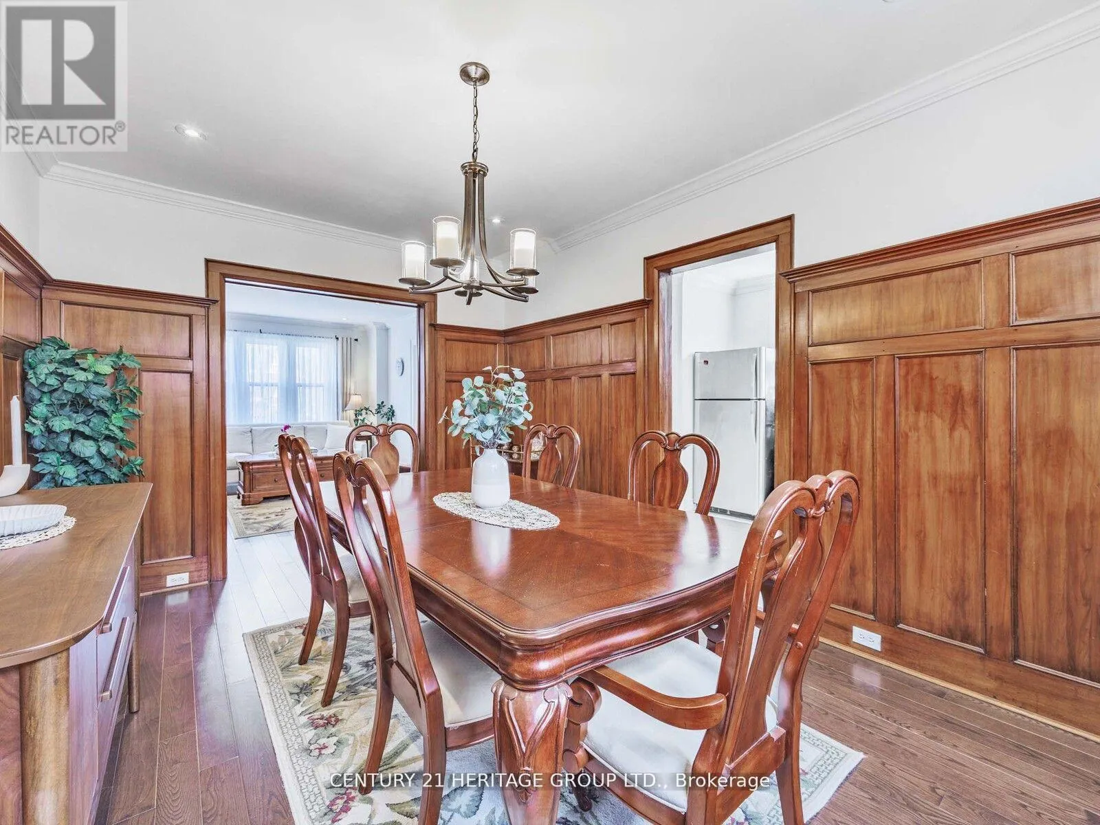 Photo 10 of 49 Yonge Boulevard, Toronto, Lawrence Park North — HOMEH