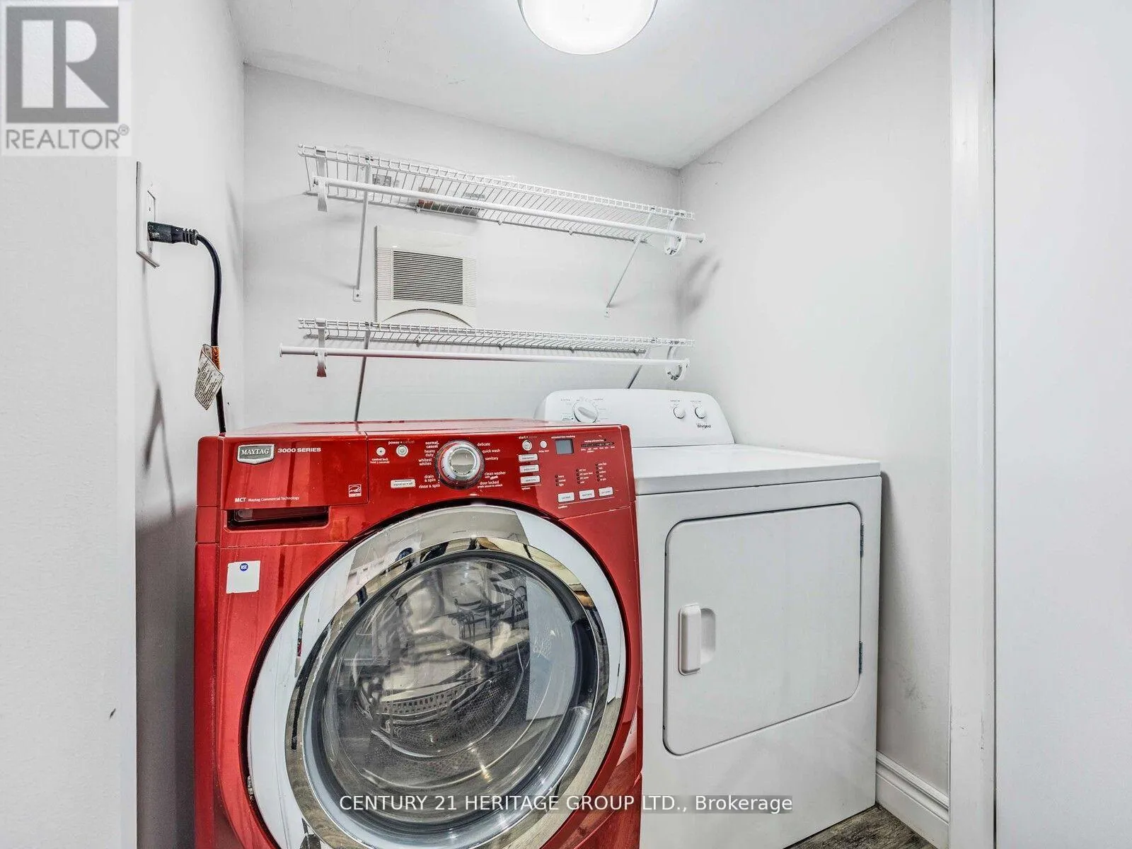 Photo 32 of 49 Yonge Boulevard, Toronto, Lawrence Park North — HOMEH