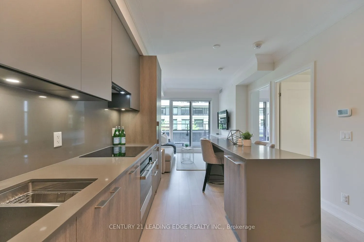 Photo 9 of Unit 210, 18 Water Walk Drive, Markham, Unionville — HOMEH