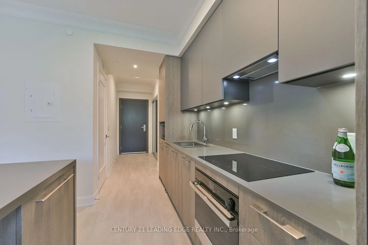 Photo 13 of Unit 210, 18 Water Walk Drive, Markham, Unionville — HOMEH