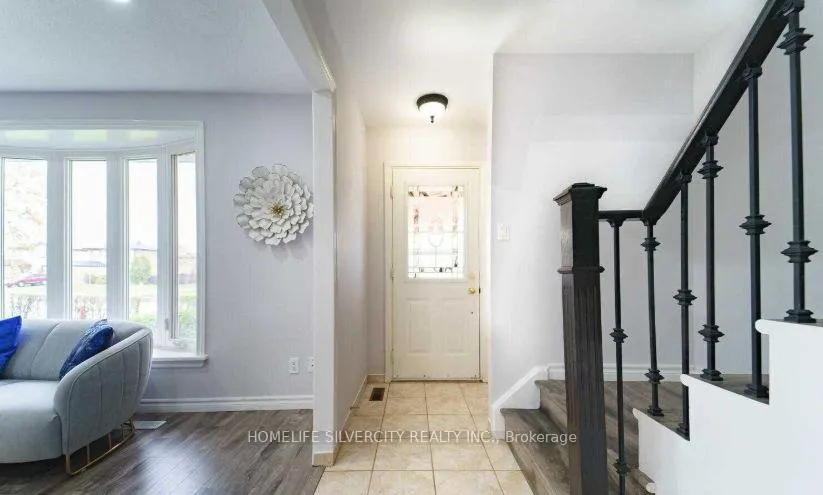 Photo 2 of 1 Finchgate Boulevard, Brampton, Southgate — HOMEH